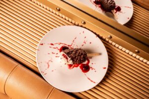 A IL MAGNIFICO L’ELEGANZA SI SERVE A TAVOLA